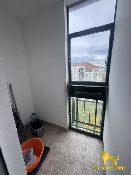 MOMČILA TAPAVICE | 4zida.rs