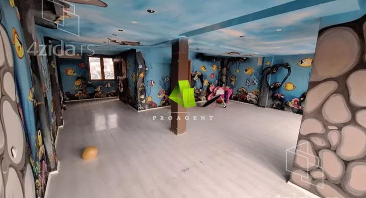 Poslovni prostor | 4zida