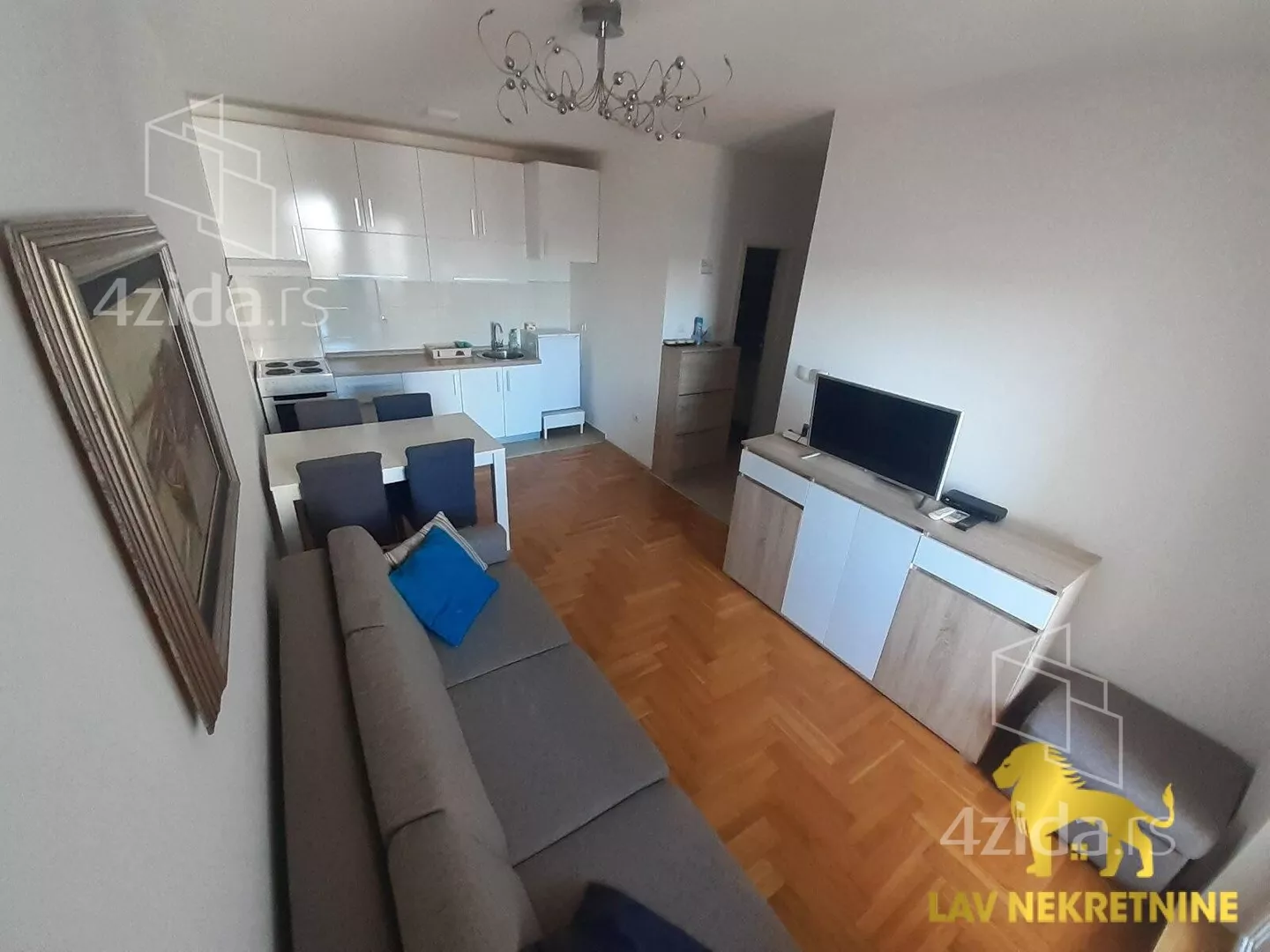 Jednoiposoban stan | 4zida