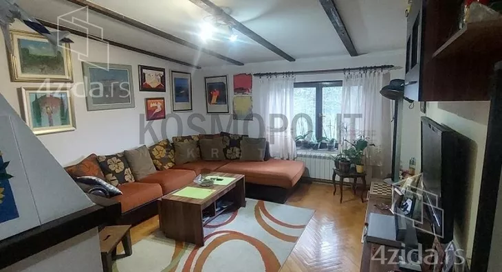 Šestosoban stan | 4zida