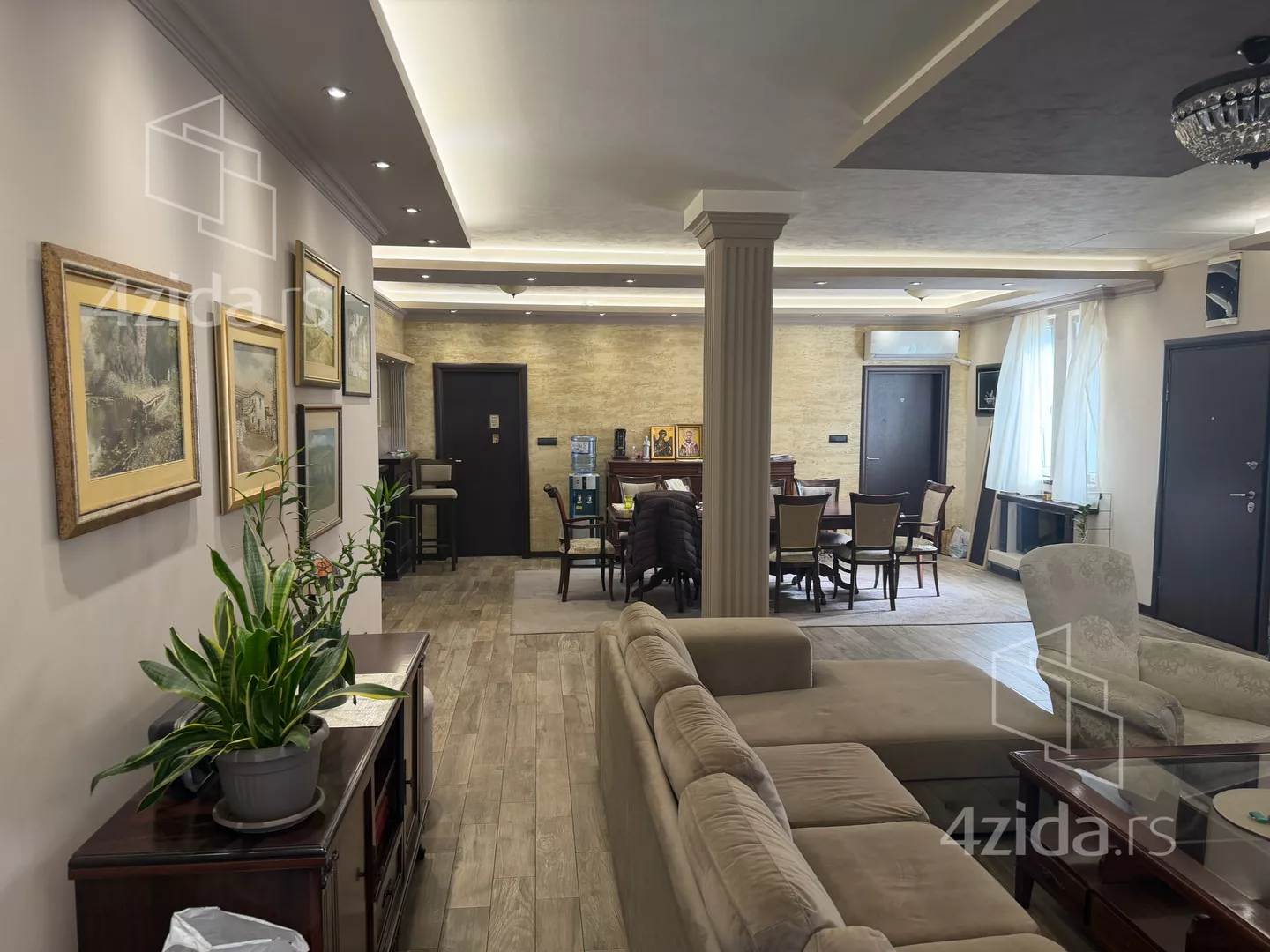 Petosoban stan | 4zida