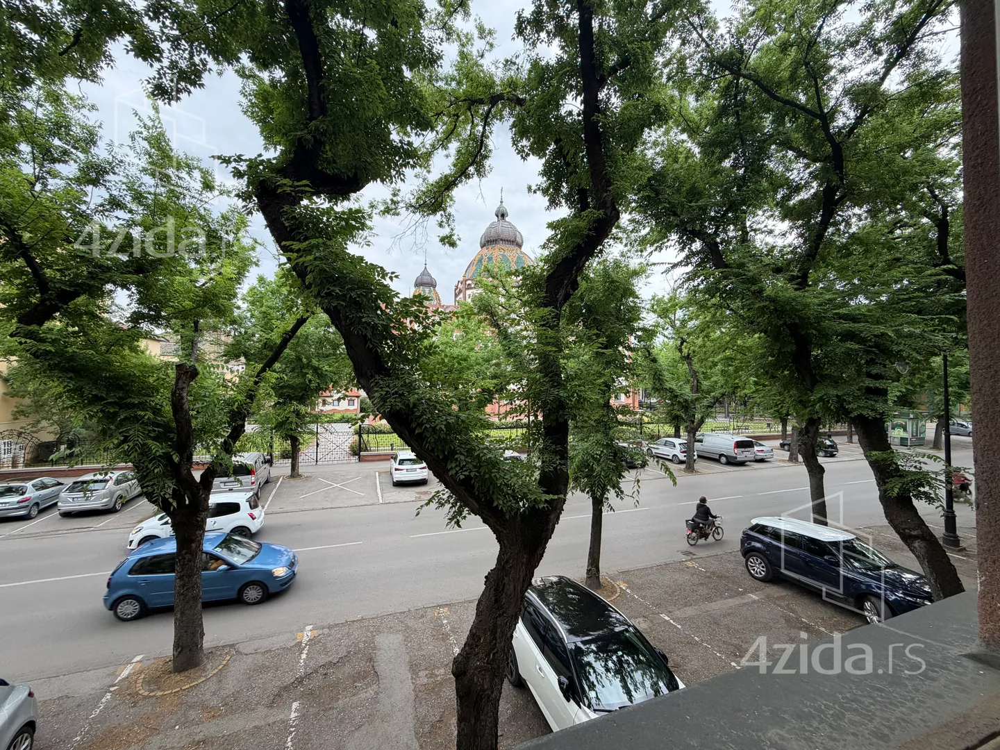 Troiposoban stan | 4zida