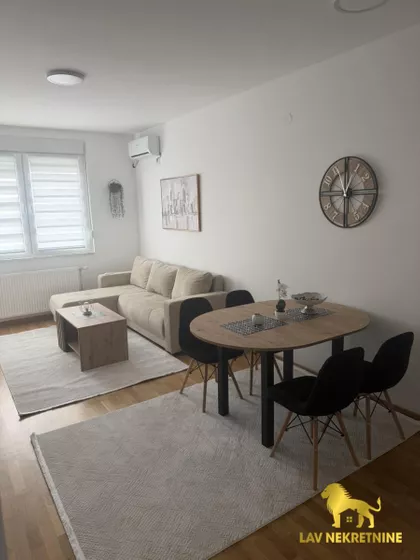 RUMENAČKI PUT | 4zida.rs