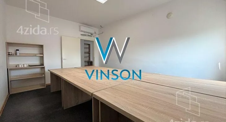 Četvoroiposoban stan | 4zida