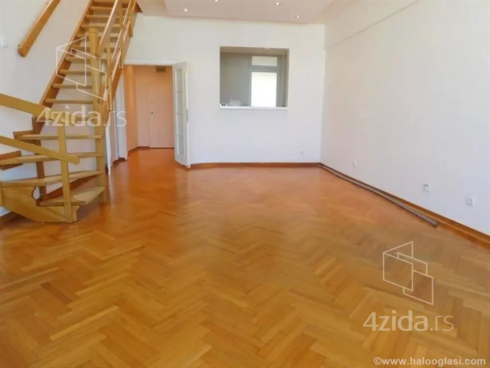 Šestosoban stan | 4zida