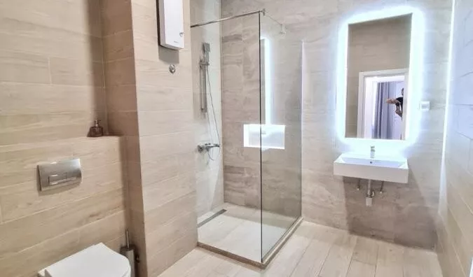 Šestosoban stan | 4zida