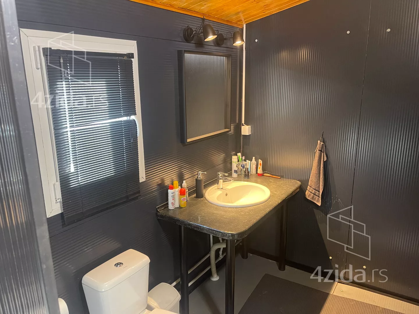 Turistički objekat | 4zida