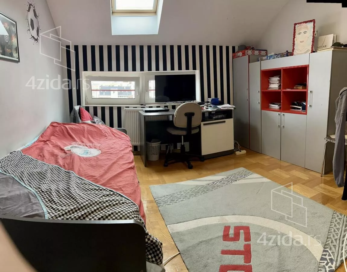 Četvoroiposoban stan | 4zida