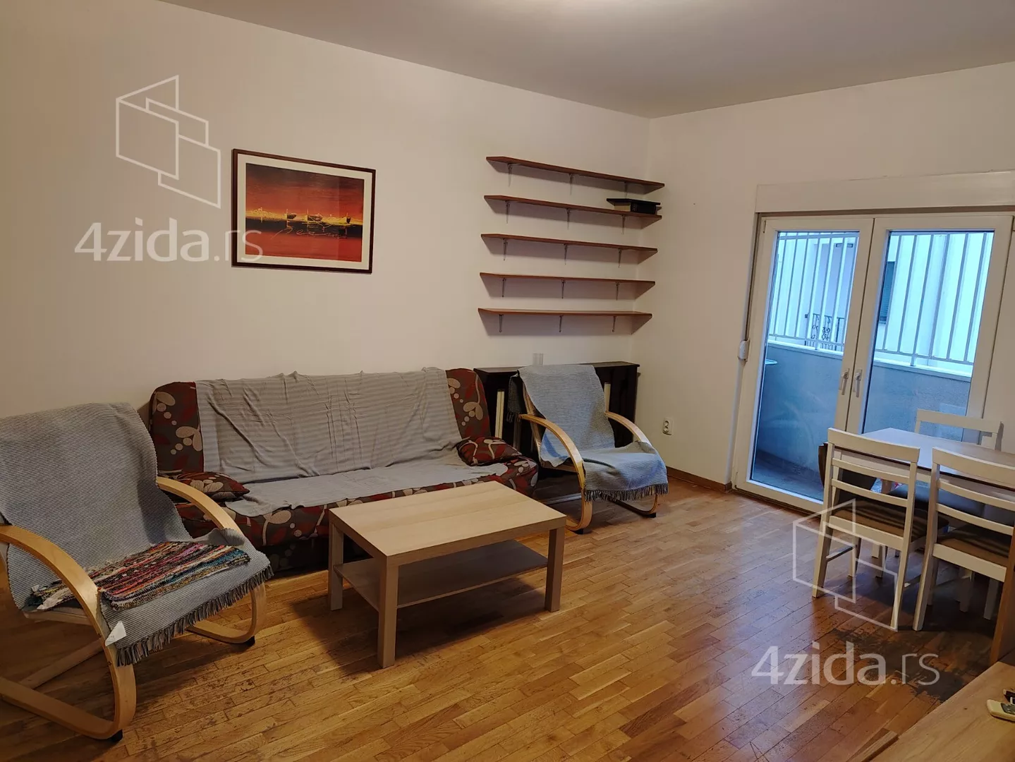 Jednoiposoban stan | 4zida