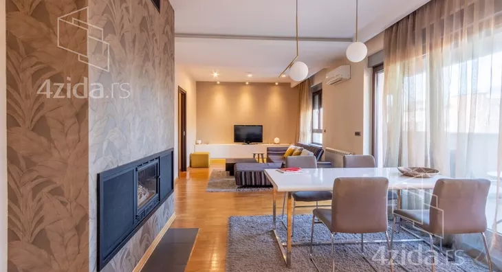 Petosoban stan | 4zida