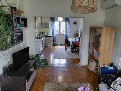 Prvomajska | 4zida.rs