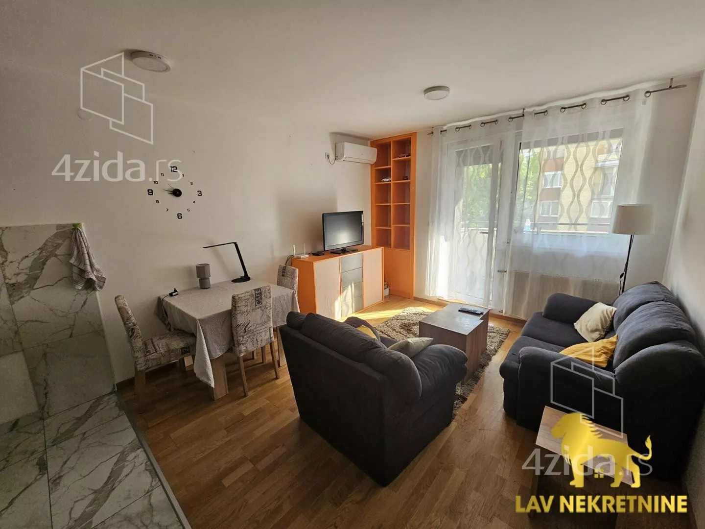 Jednoiposoban stan | 4zida