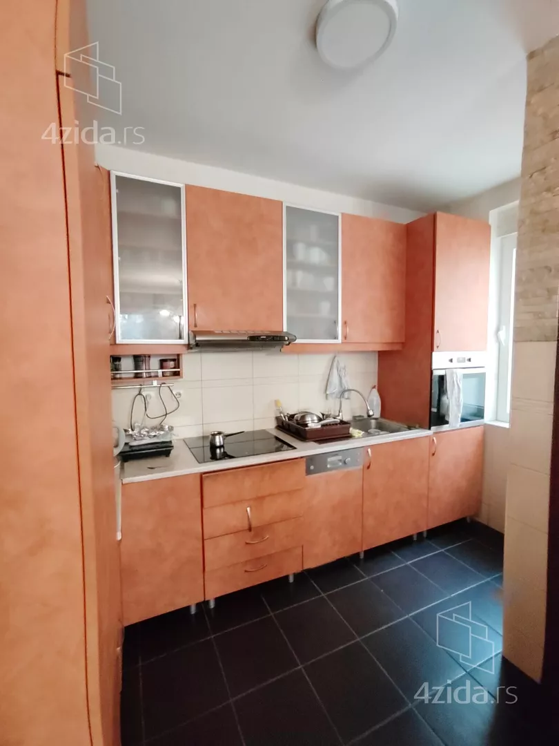 4-etažna kuća | 4zida