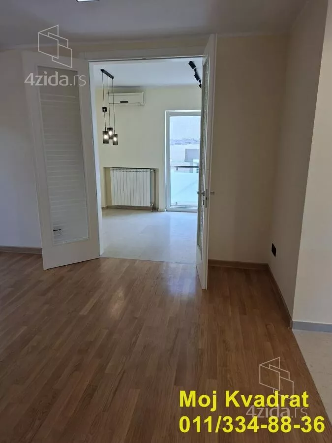 Četvoroiposoban stan | 4zida