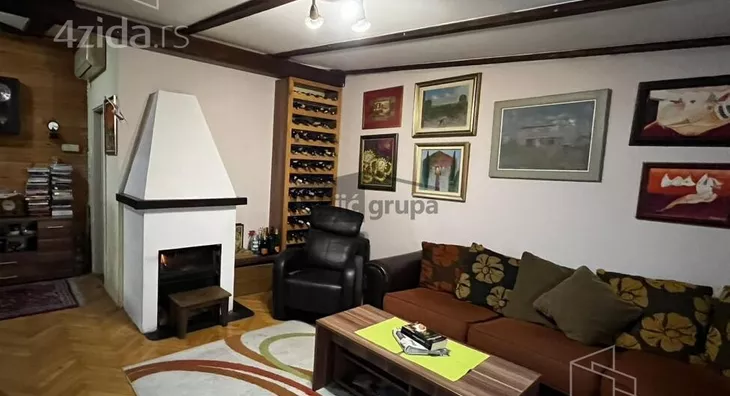 Šestosoban stan | 4zida