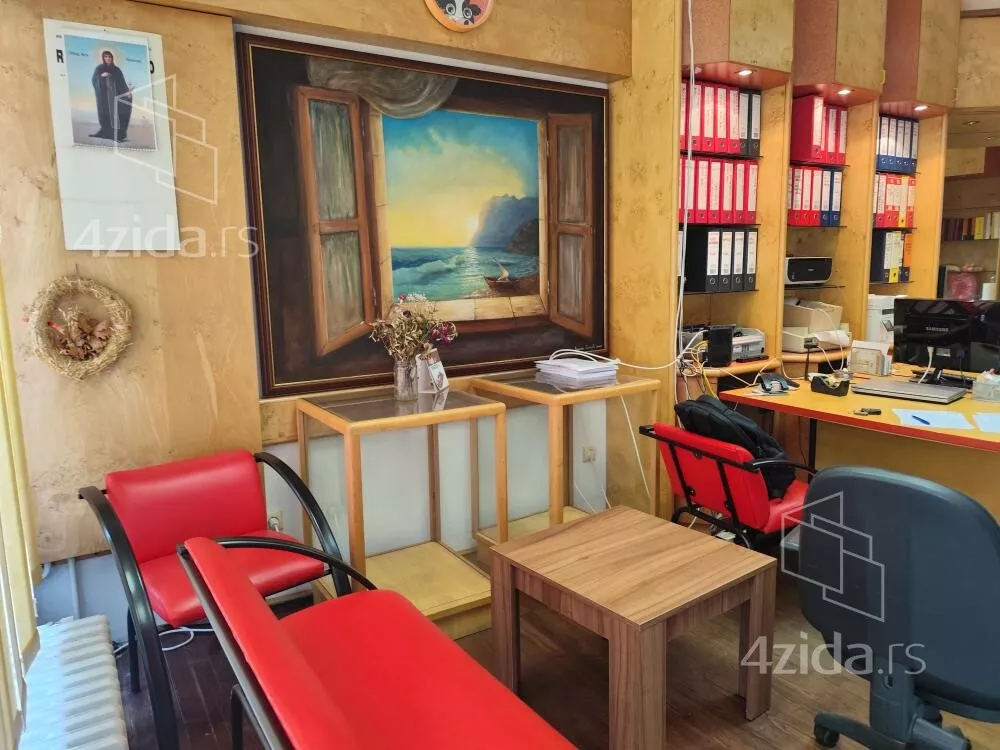 Poslovni prostor | 4zida