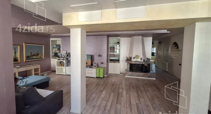 Petosoban stan | 4zida