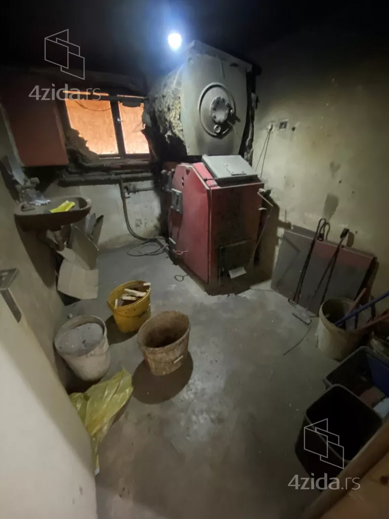 Šestosoban stan | 4zida