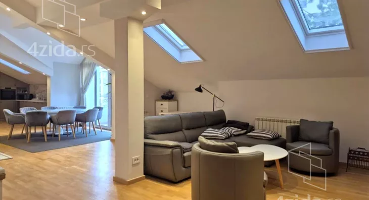 Četvoroiposoban stan | 4zida