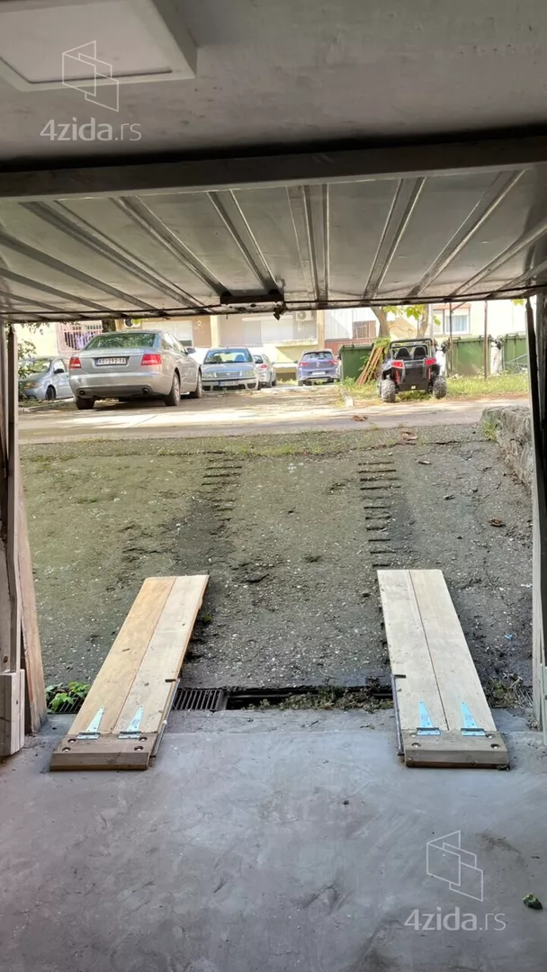 Garaža | 4zida