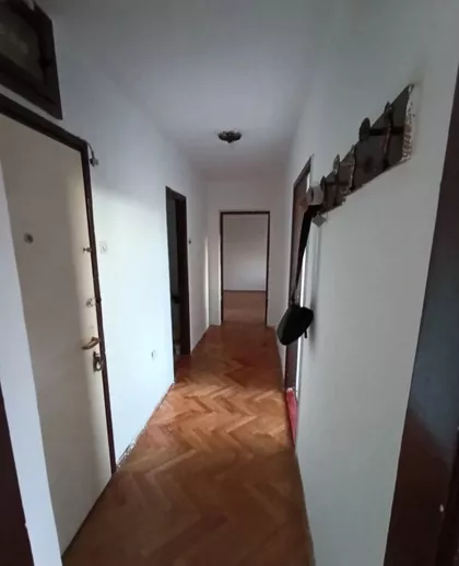 Vojna Bolnica | 4zida.rs