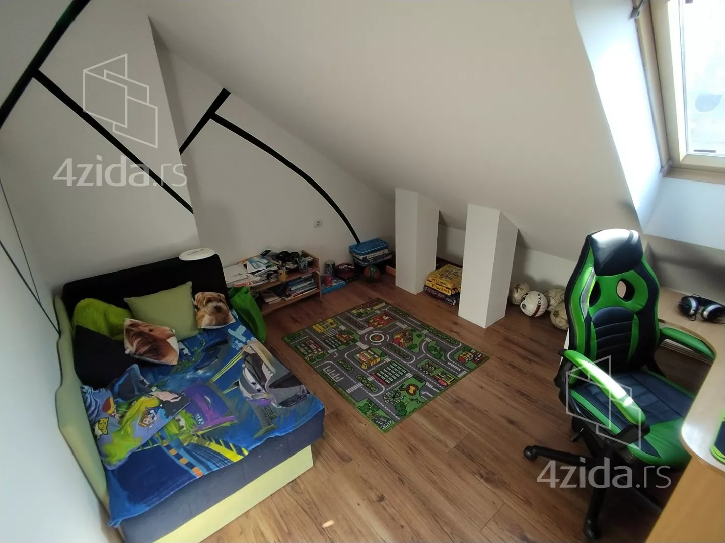 Petosoban stan | 4zida