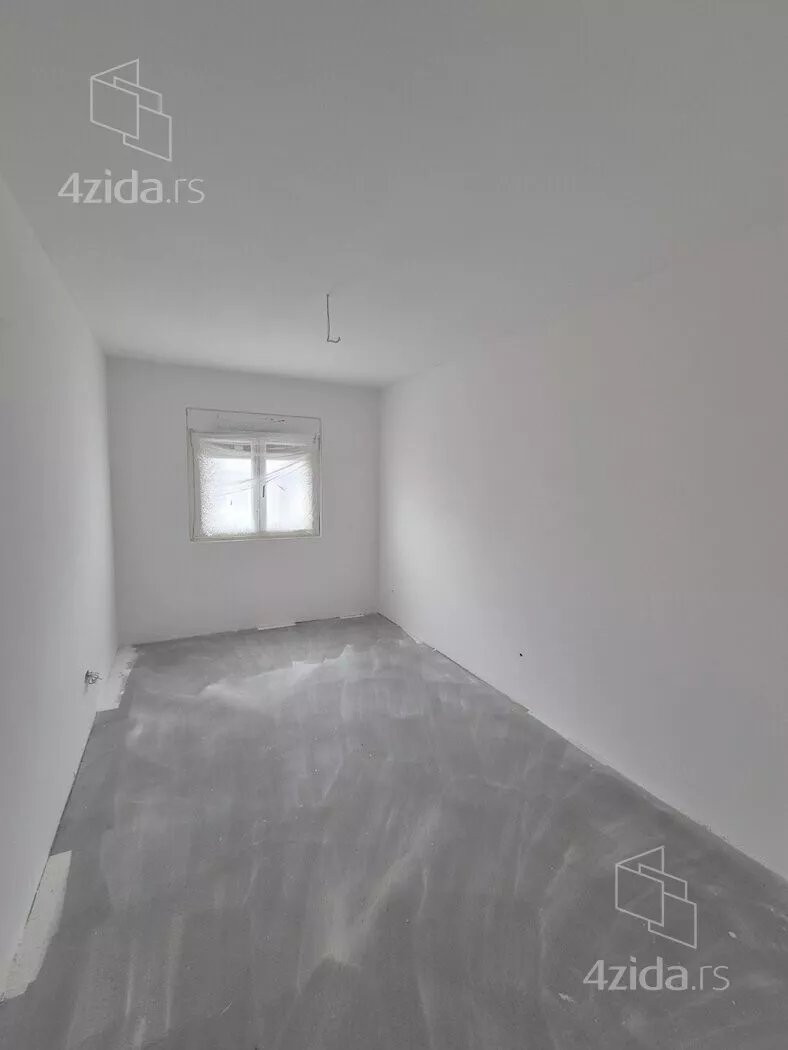 Četvoroiposoban stan | 4zida