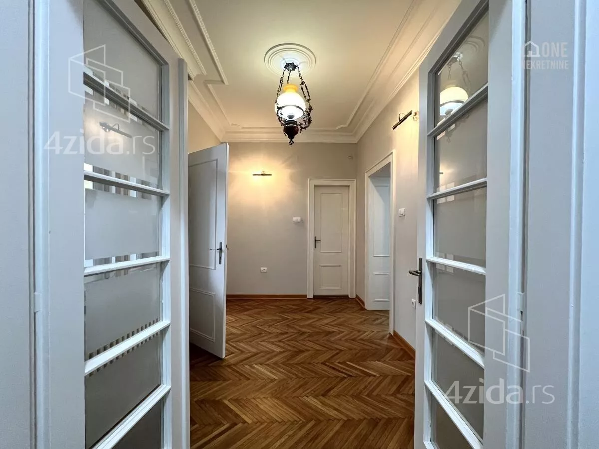 Četvoroiposoban stan | 4zida