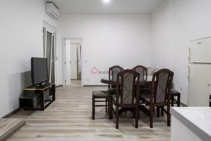 Mali Mokri Lug | 4zida.rs