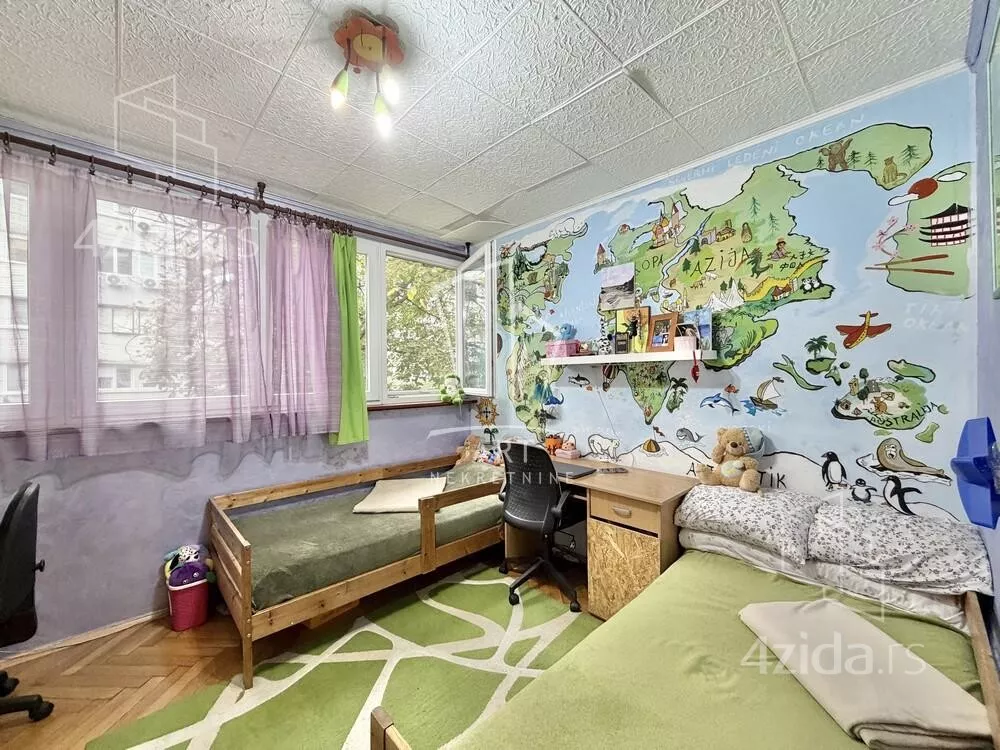 Troiposoban stan | 4zida