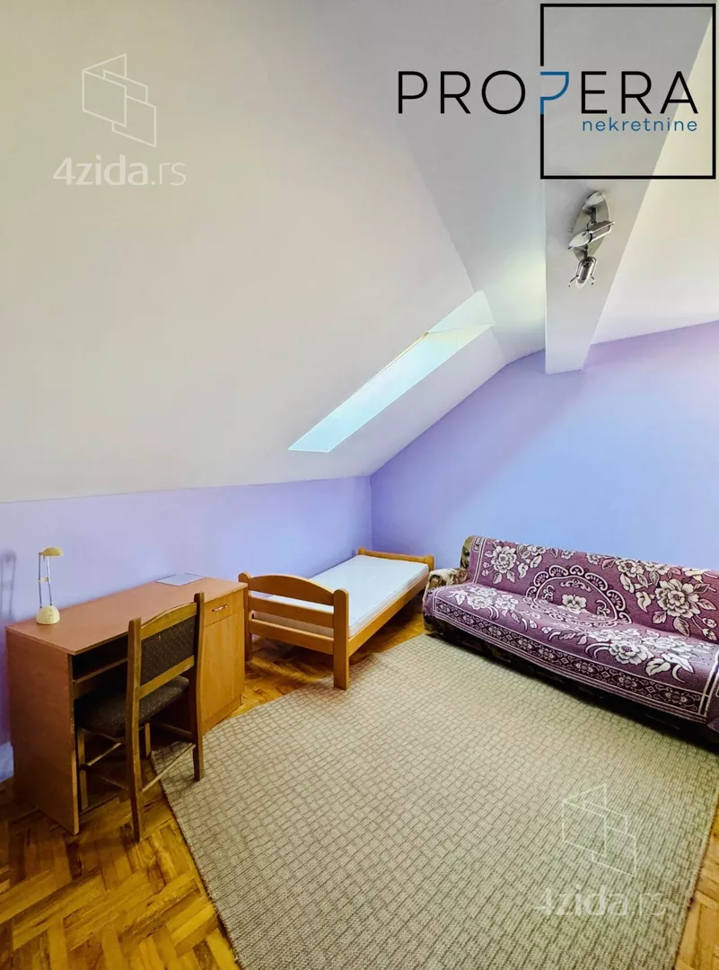 Troiposoban stan | 4zida