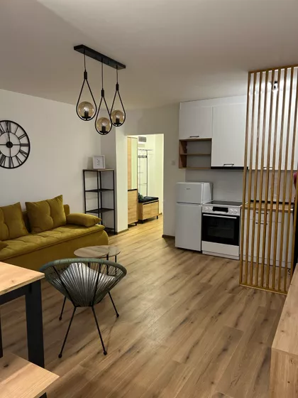 Bulevar Cara Lazara | 4zida.rs