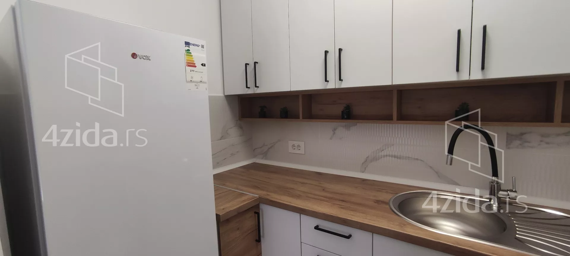 Jednoiposoban stan | 4zida