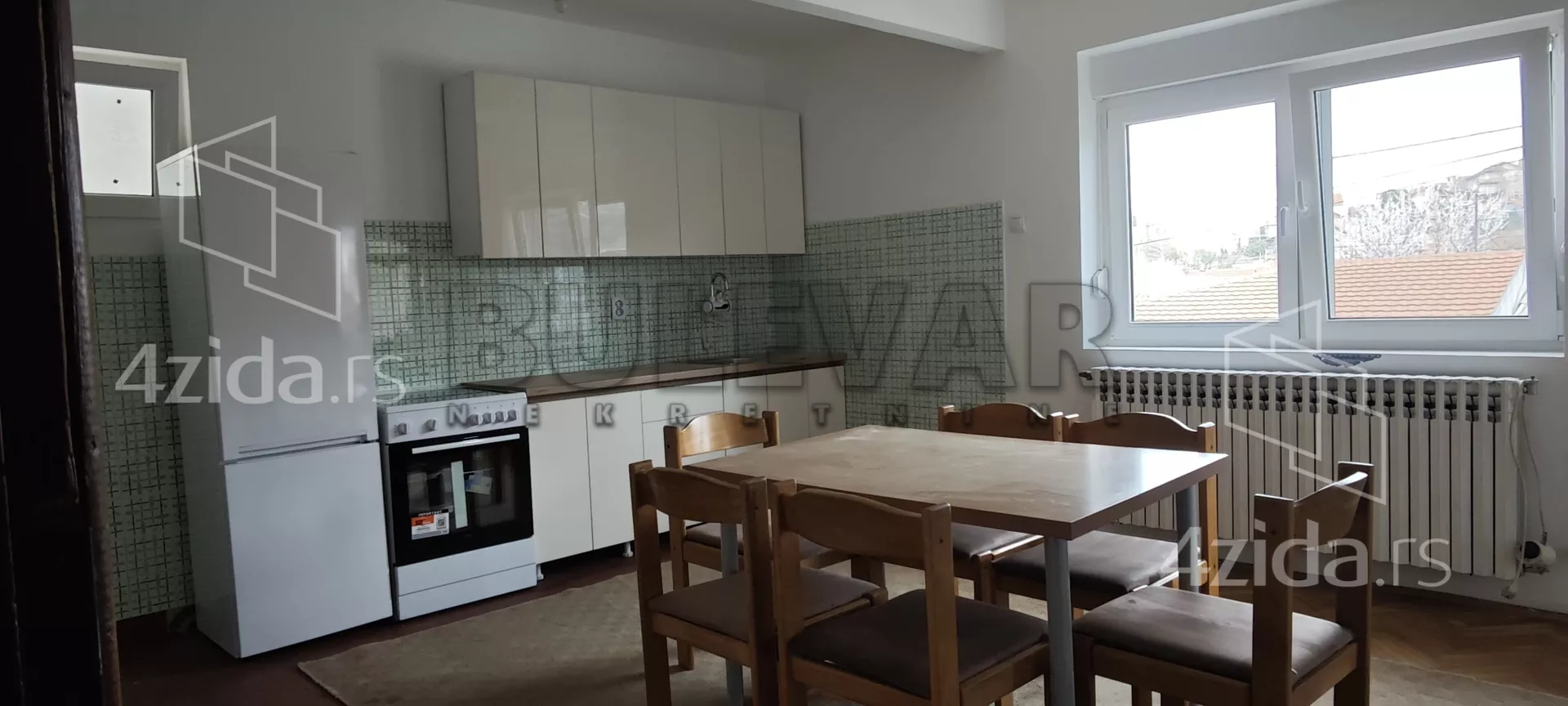 Troiposoban stan | 4zida