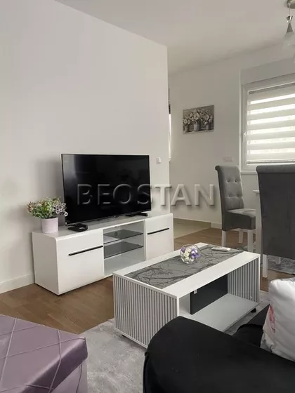 Vojvođanska | 4zida.rs