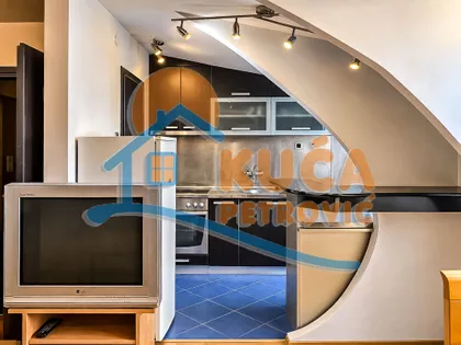 Трг Павла Стојковића | 4zida.rs