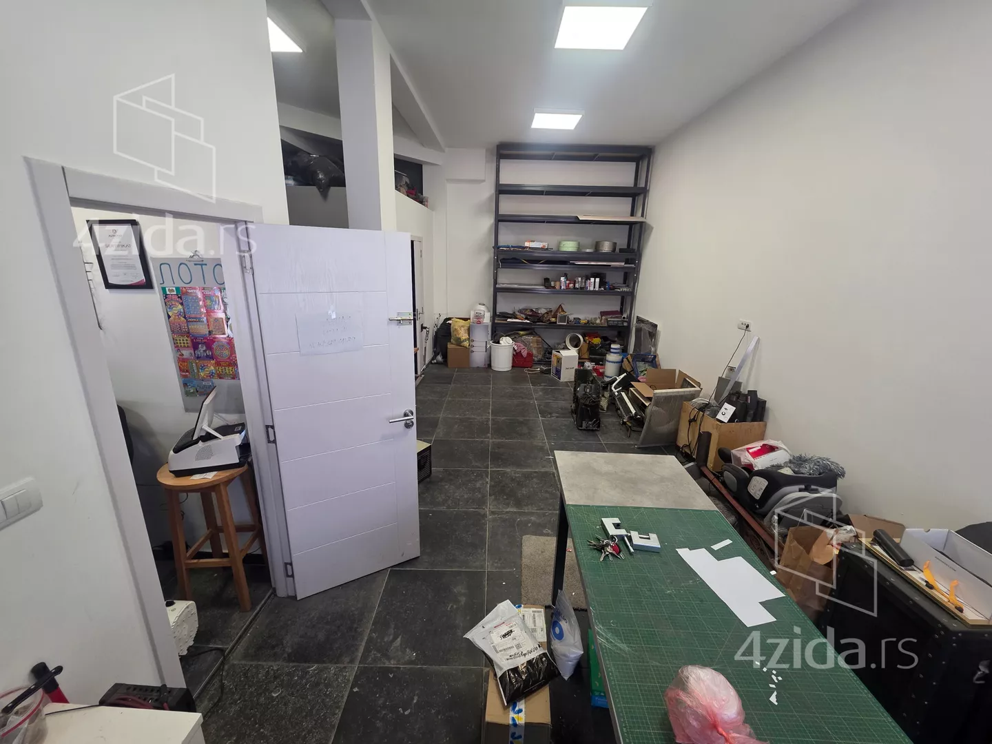 Poslovni prostor | 4zida