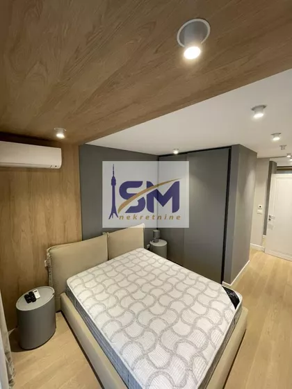 Dzona Kenedija | 4zida.rs