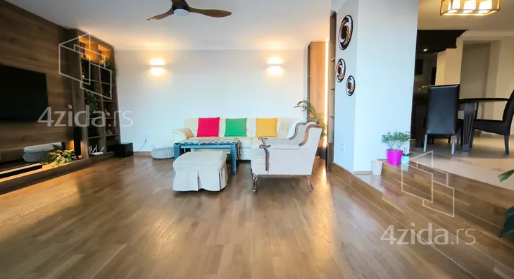 Petosoban stan | 4zida