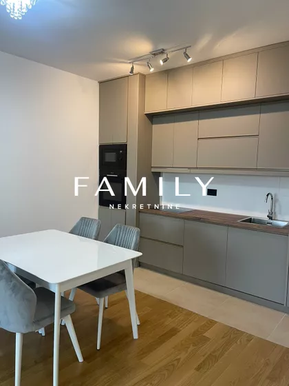 Vojvođanska | 4zida.rs