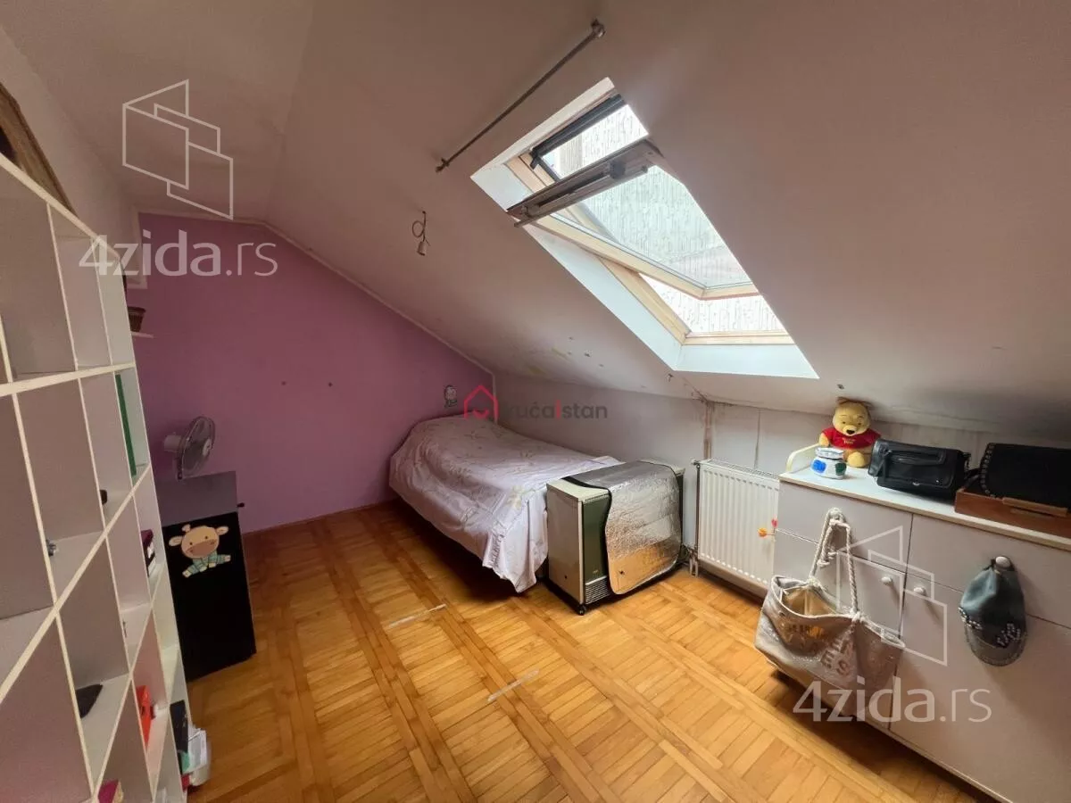 Petosoban stan | 4zida