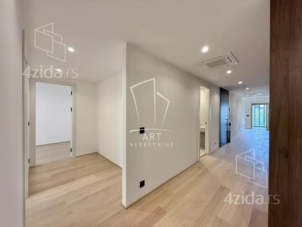 Petosoban stan | 4zida