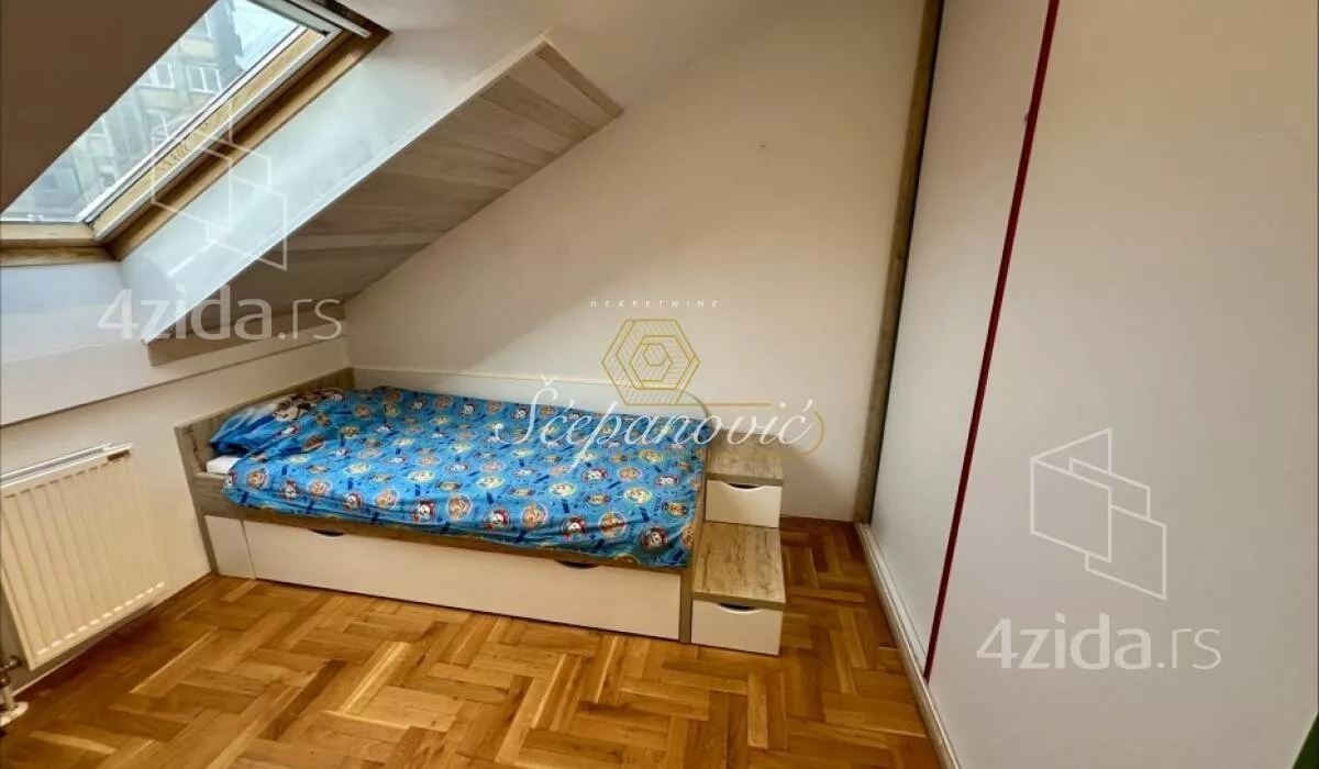 Troiposoban stan | 4zida