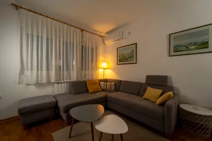 Cara Lazara 39 | 4zida.rs