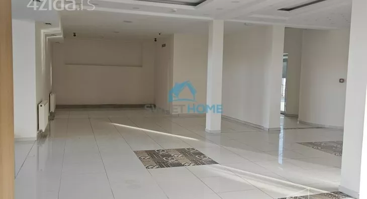 Poslovna zgrada | 4zida