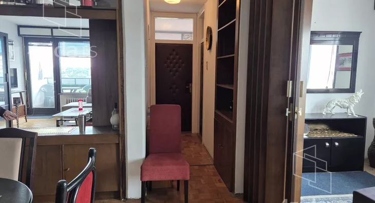 Četvoroiposoban stan | 4zida