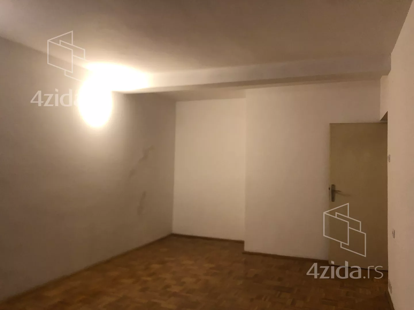 Četvoroiposoban stan | 4zida