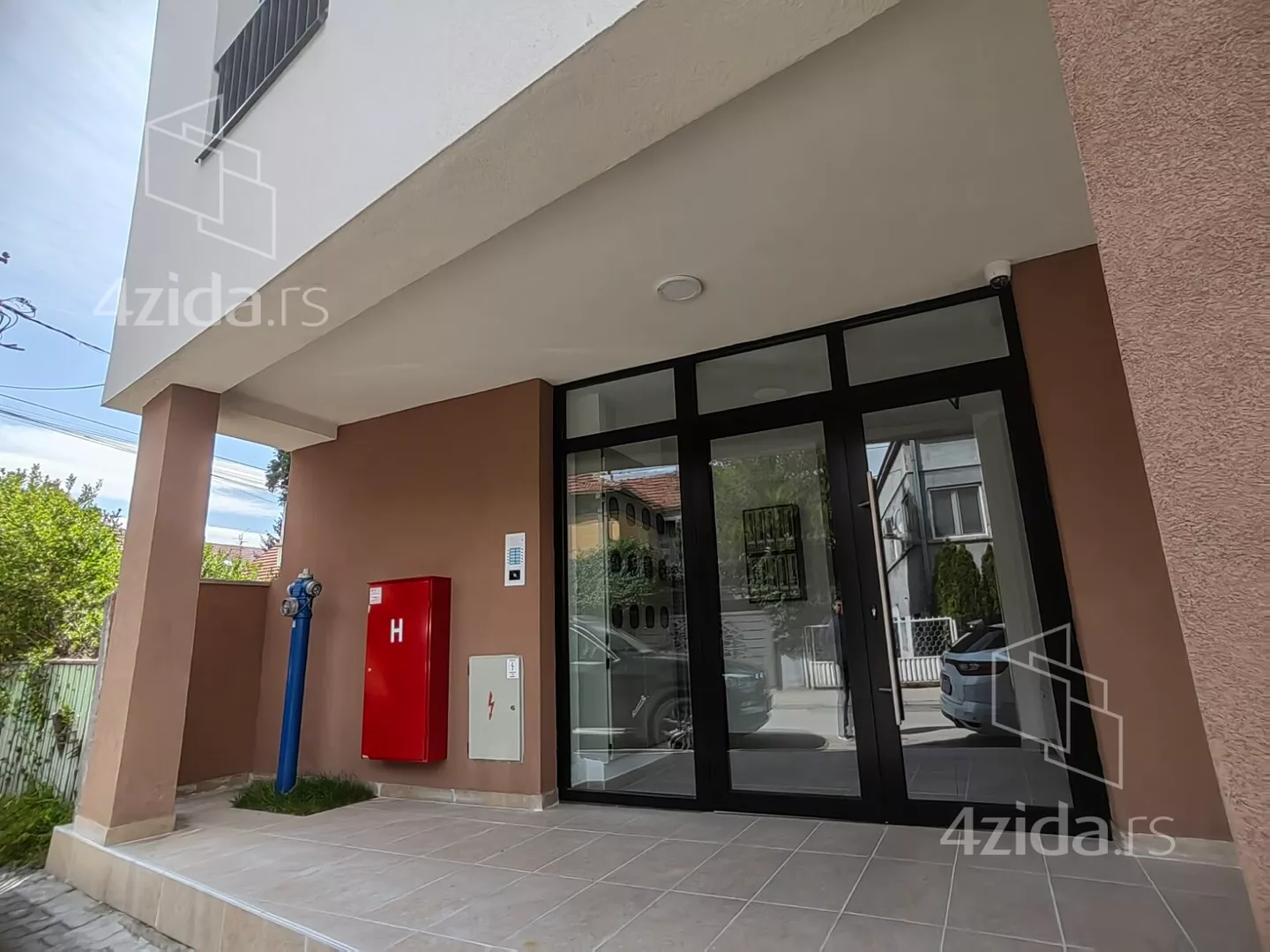 Troiposoban stan | 4zida