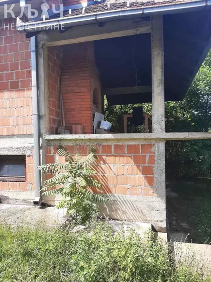 Donje Komarice | 4zida.rs