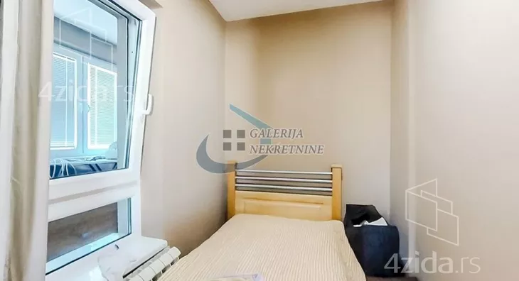 Četvoroiposoban stan | 4zida